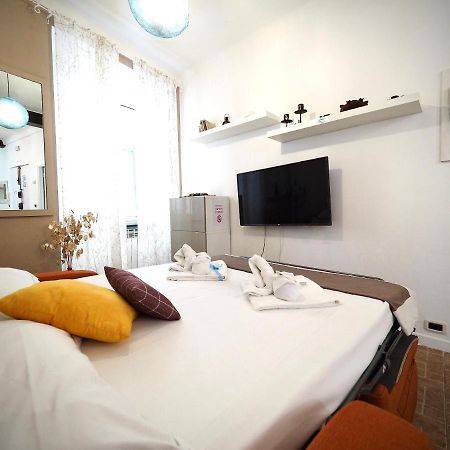 Dimora Delle Camelie Apartment Genoa Bagian luar foto