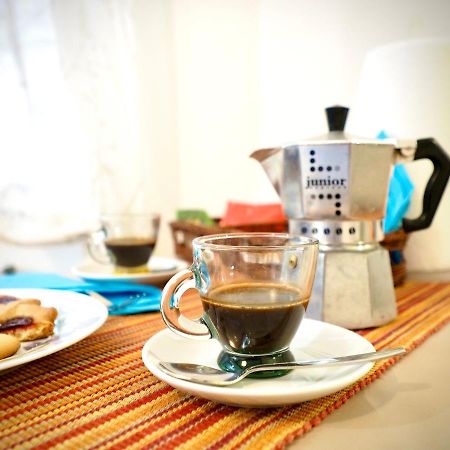 Dimora Delle Camelie Apartment Genoa Bagian luar foto