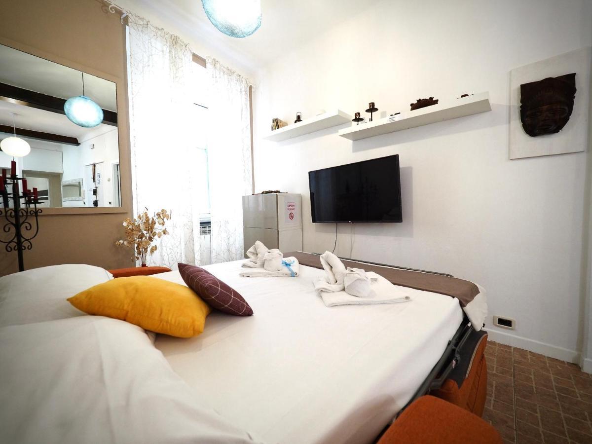 Dimora Delle Camelie Apartment Genoa Bagian luar foto