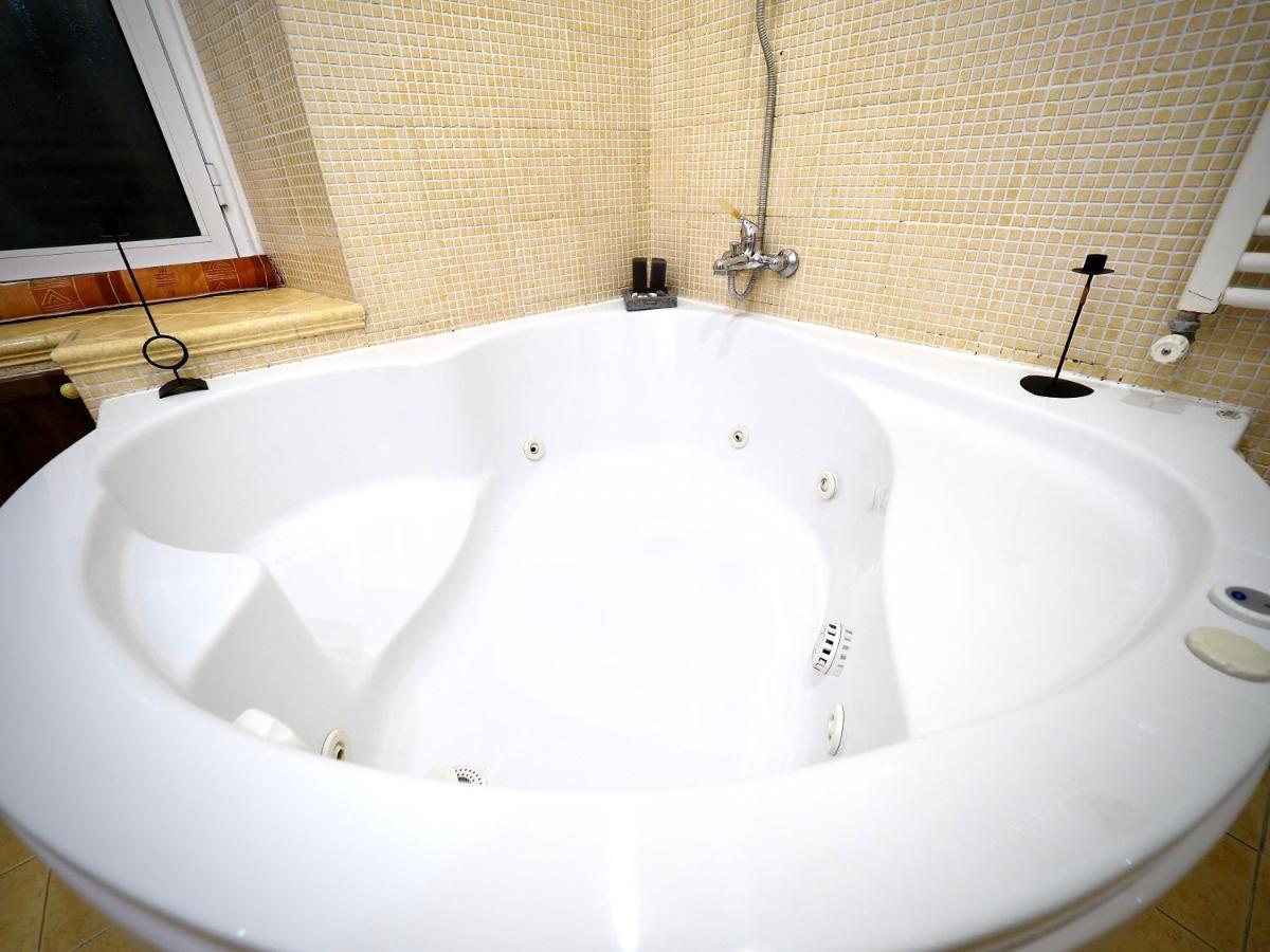 Dimora Delle Camelie Apartment Genoa Bagian luar foto